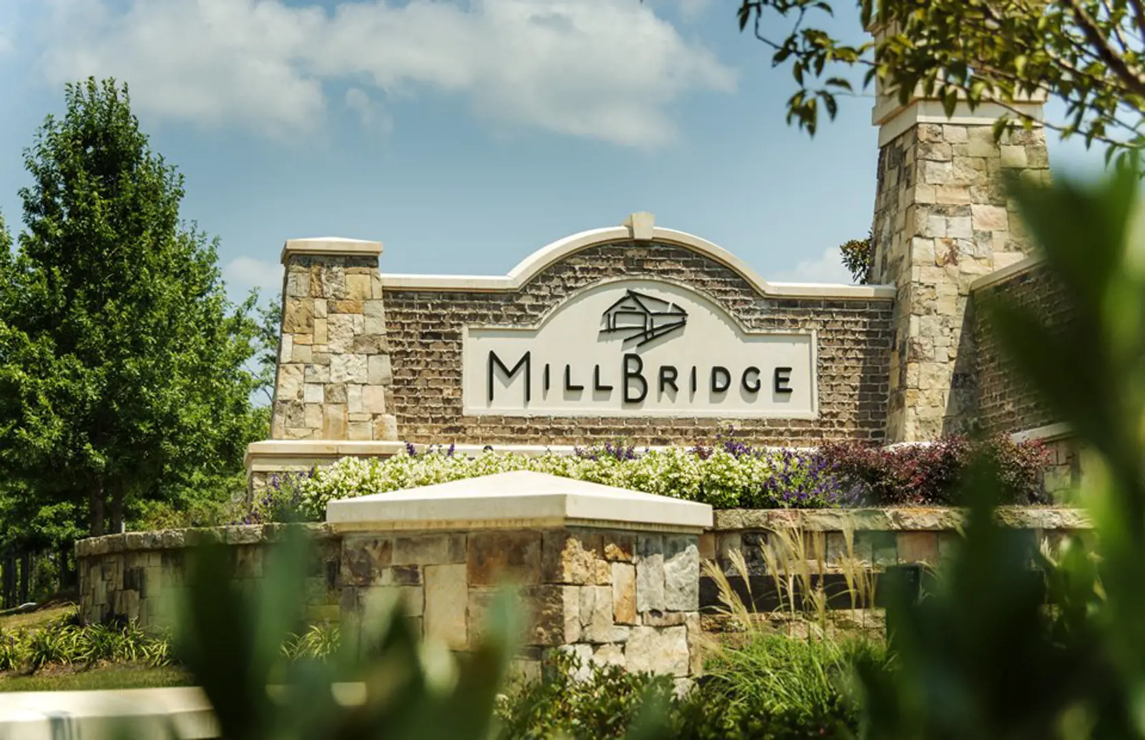 The stone Millbridge entrance monument